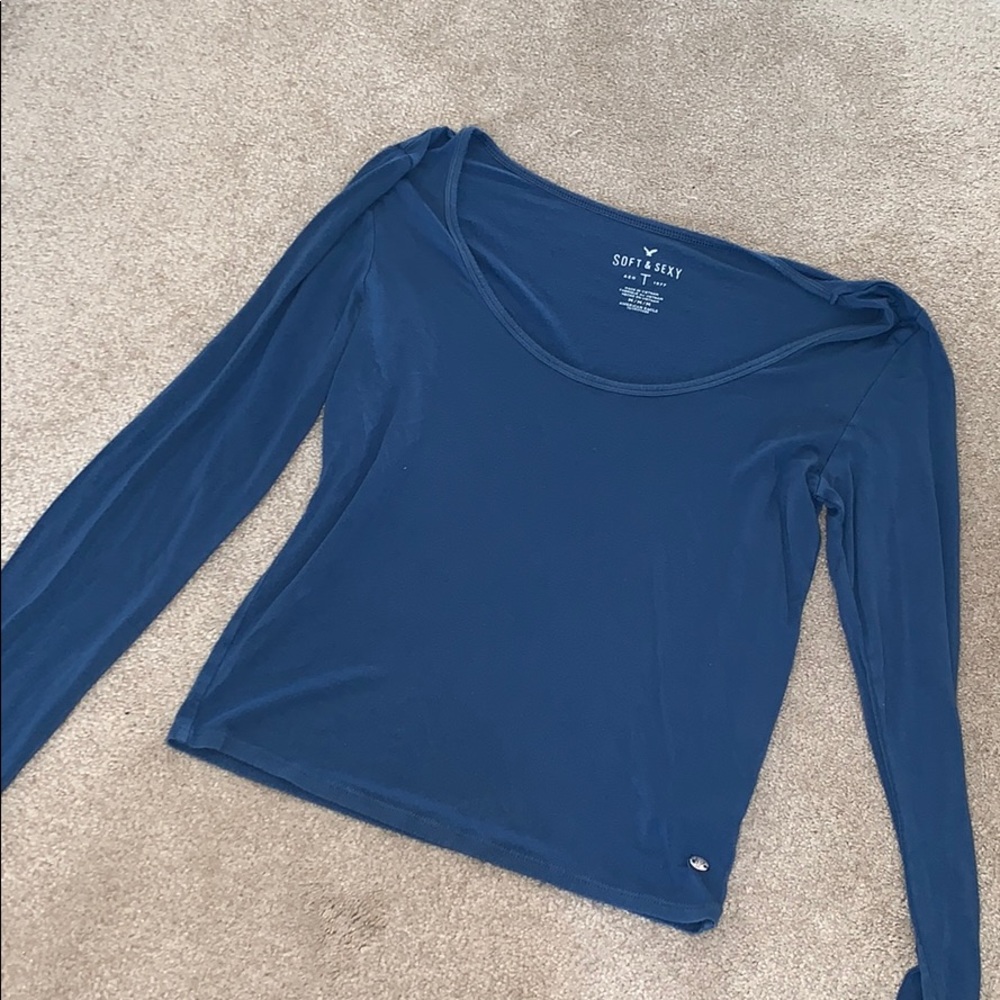 Long sleeve crop top